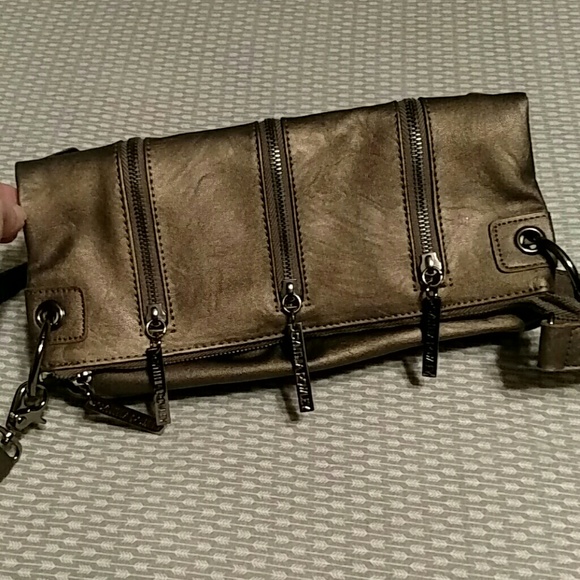 Bronze/gold purse with zippers Excellent condition - Picture 1 of 7